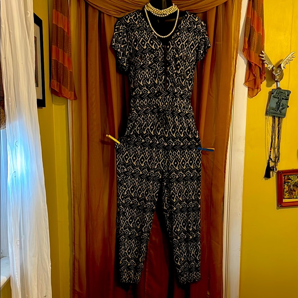 ANTHROPOLOGIE-COREYLYNNCALTER Black and Tan Geometric Jumpsuit-Size XS
